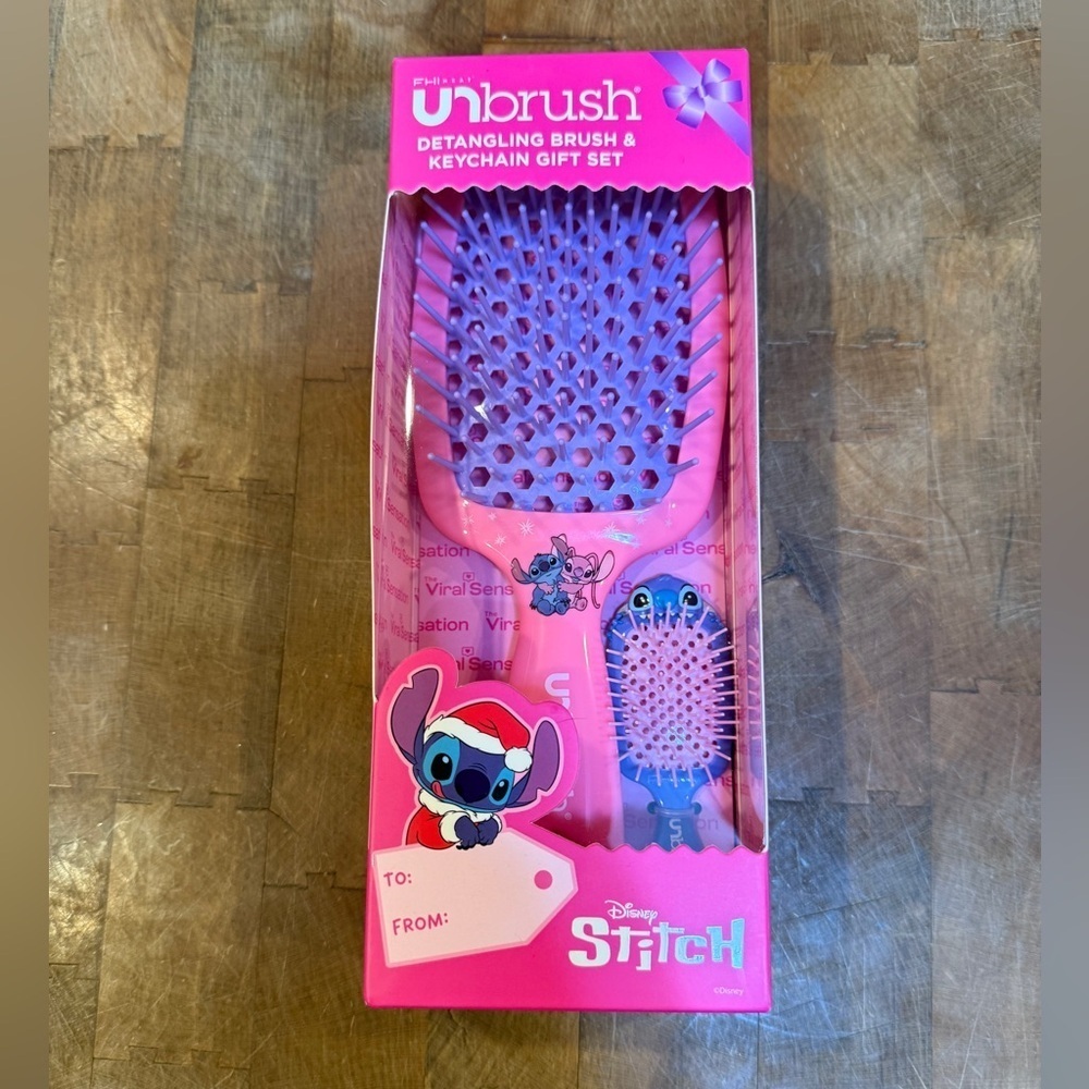 Disney Stitch Pink Detangling Hair Brush & Keychain Set UNBRUSH Christmas NEW